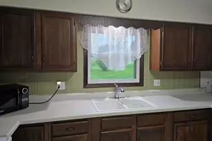 3926 Elva Ln, Rockford, IL 61101 - Photo 7