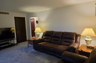 3926 Elva Ln, Rockford, IL 61101 - Photo 3