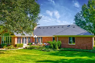 79 Mark Dr, Hawthorn Woods, IL 60047 - Photo 3