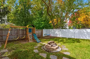 568 Cambridge Dr, Grayslake, IL 60030 - Photo 39