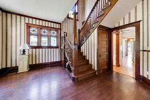 582 Park St, Elgin, IL 60120 - Photo 7