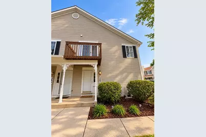 287 Sandhurst Lane #D, South Elgin, IL 60177 - Photo 1