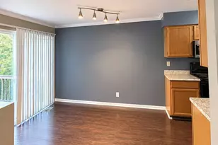 287 Sandhurst Ln, South Elgin, IL 60177 - Photo 3