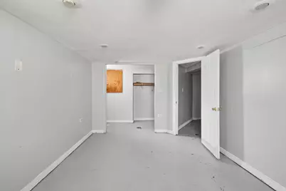 10107 S Paxton Avenue, Chicago, IL 60617 - Photo 13