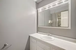 408 Creighton Ln, Schaumburg, IL 60193 - Photo 15
