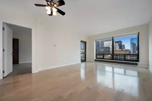 130 N Garland Ct, Chicago, IL 60602 - Photo 3