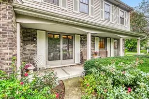 311 Clearbrook Ct, Schaumburg, IL 60193 - Photo 1
