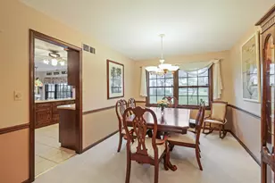 311 Clearbrook Ct, Schaumburg, IL 60193 - Photo 7