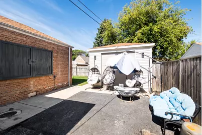 2552 W 81st Place, Chicago, IL 60652 - Photo 23