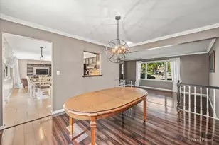 613 Glenn Ct, Schaumburg, IL 60193 - Photo 9