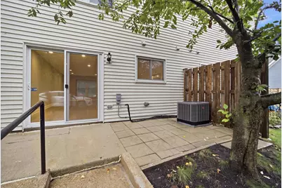1731 Pickwick Lane, Glenview, IL 60026 - Photo 17