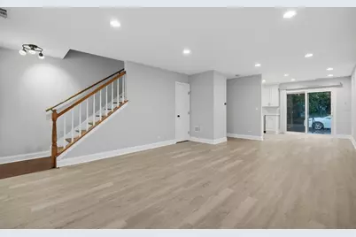 1731 Pickwick Lane, Glenview, IL 60026 - Photo 3