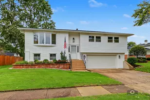 5909 El Morro Ct, Oak Forest, IL 60452 - Photo 1