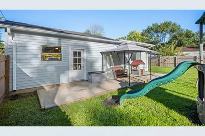 1323 Vienna Boulevard, Dekalb, IL 60115 - Photo 21