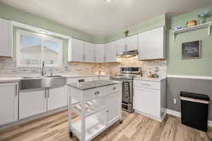 1323 Vienna Blvd, Dekalb, IL 60115 - Photo 3