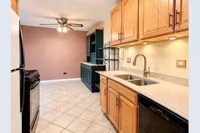 8970 N Parkside Avenue #113, Des Plaines, IL 60016 - Photo 7