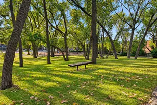 8970 N Parkside Ave, Des Plaines, IL 60016 - Photo 17