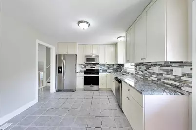 655 Thornwood Drive, Buffalo Grove, IL 60089 - Photo 3