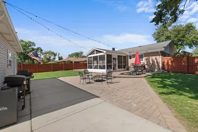 6901 W 115th Place, Worth, IL 60482 - Photo 11