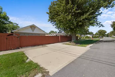 6901 W 115th Place, Worth, IL 60482 - Photo 15