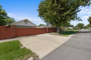6901 W 115th Pl, Worth, IL 60482 - Photo 15