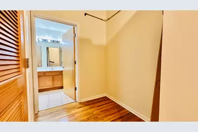 1645 W Ogden Avenue #307, Chicago, IL 60612 - Photo 9