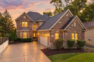 830 N Sleight St, Naperville, IL 60563 - Photo 1