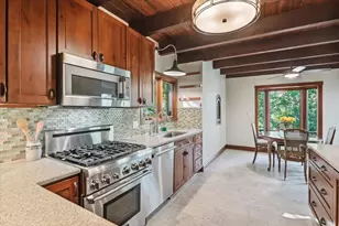 26181 W Laurel Ave, Wauconda, IL 60084 - Photo 9