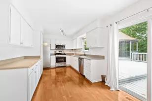 912 Matthew Ct, Naperville, IL 60540 - Photo 7