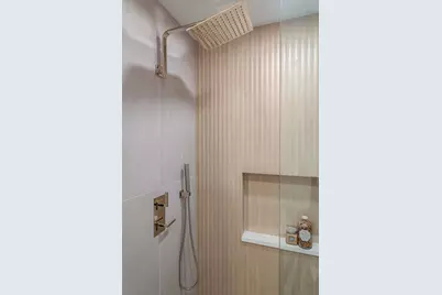 1907 W Cuyler Avenue, Chicago, IL 60613 - Photo 37