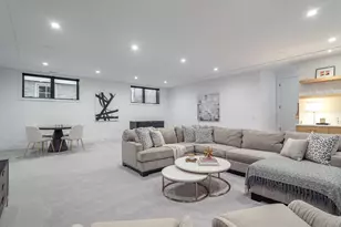 1907 W Cuyler Ave, Chicago, IL 60613 - Photo 33
