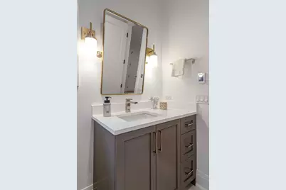 1907 W Cuyler Avenue, Chicago, IL 60613 - Photo 29