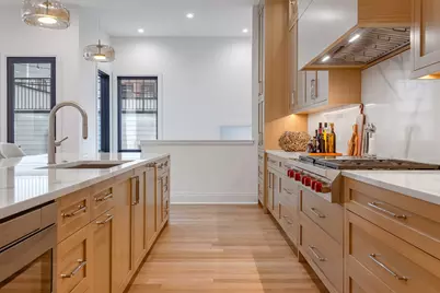 1907 W Cuyler Avenue, Chicago, IL 60613 - Photo 9