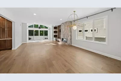 1321 N Webster Street, Naperville, IL 60563 - Photo 9