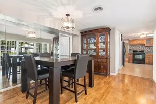 651 Westgate Dr, Aurora, IL 60506 - Photo 9