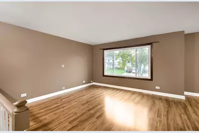 2165 Wildwood Court, Hanover Park, IL 60133 - Photo 3
