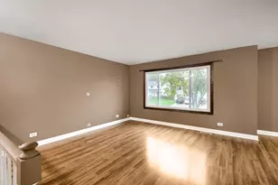 2165 Wildwood Ct, Hanover Park, IL 60133 - Photo 3