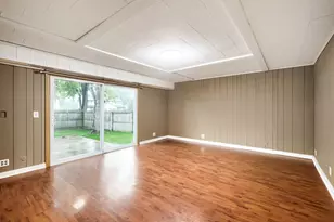 2165 Wildwood Ct, Hanover Park, IL 60133 - Photo 15