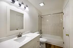 2165 Wildwood Ct, Hanover Park, IL 60133 - Photo 9