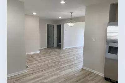 949 Harriet Avenue, Aurora, IL 60505 - Photo 7