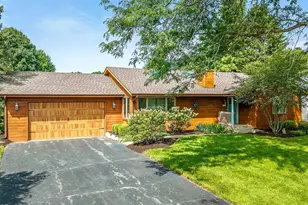 584 Sunnyfield Rd, Belvidere, IL 61008 - Photo 3