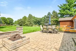 584 Sunnyfield Rd, Belvidere, IL 61008 - Photo 41