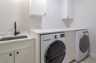 1625 W Julian St, Chicago, IL 60622 - Photo 29