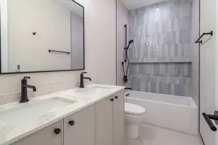 1625 W Julian St, Chicago, IL 60622 - Photo 25