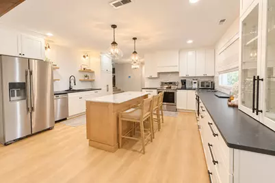1029 E Calumet Street, Centralia, IL 62801 - Photo 5
