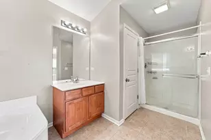 1177 Blue Heron Cir, Antioch, IL 60002 - Photo 7