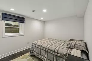 4731 N Kilbourn Ave, Chicago, IL 60630 - Photo 27