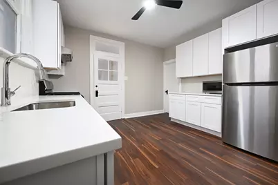 2619 W Farwell Avenue, Chicago, IL 60645 - Photo 7