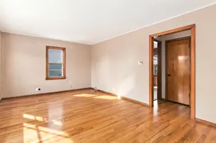 124 Riverside Dr, Montgomery, IL 60538 - Photo 5