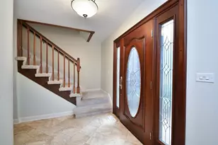 229 N Whispering Hills Dr, Naperville, IL 60540 - Photo 11